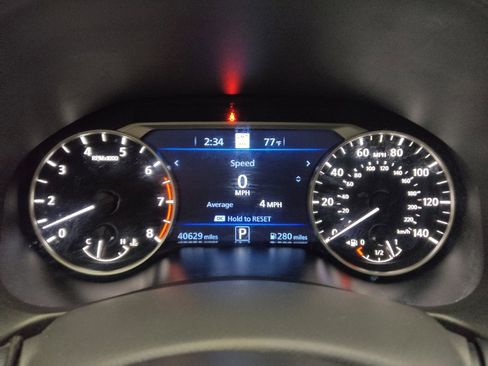 Used 2024 Nissan Altima 2.5 SV w/ SV Premium Package FWD image 23