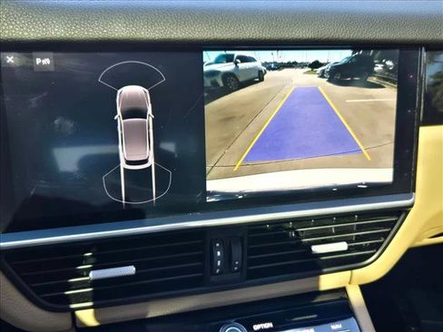 Used 2020 Porsche Cayenne image 12