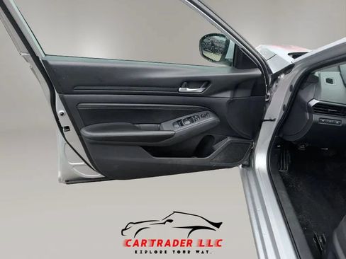 Used 2020 Nissan Altima 2.5 S FWD image 15