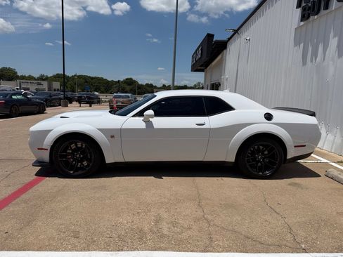 Used 2023 Dodge Challenger R/T Scat Pack RWD image 3