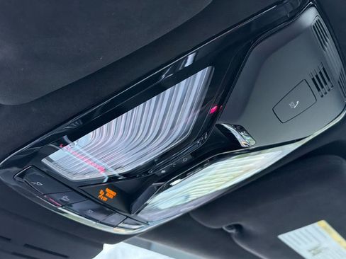 Certified 2023 BMW X7 xDrive40i w/ Premium Package image 24