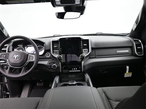 New 2026 RAM 1500 4x4 Crew Cab image 22