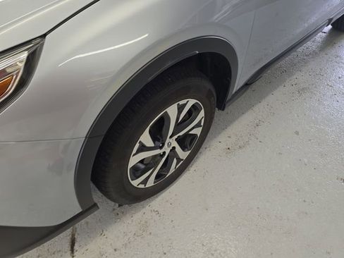 Used 2021 Subaru Outback Limited AWD/4WD image 9