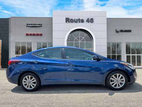 Used 2015 Hyundai Elantra SE w/ Option Group 02 FWD image 6