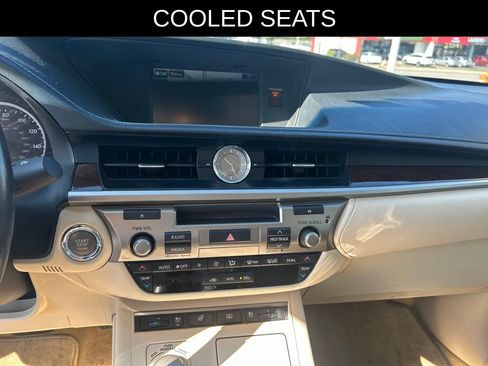 Used 2015 Lexus ES 350 w/ Luxury Package FWD image 16