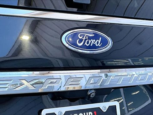 Used 2018 Ford Expedition Limited image 30