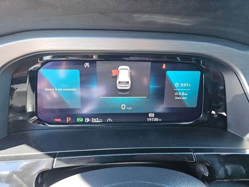 Used 2025 Volkswagen Atlas Cross Sport SE image 18