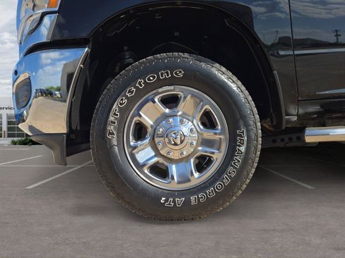 Used 2024 RAM 2500 Tradesman w/ Chrome Appearance Group AWD/4WD image 11