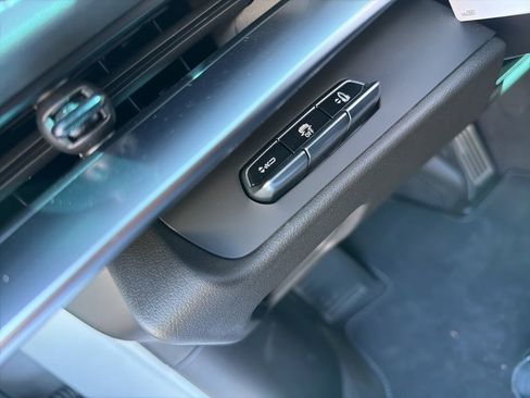 New 2026 Chevrolet Corvette Stingray Coupe w/ Battery Protection Package image 19