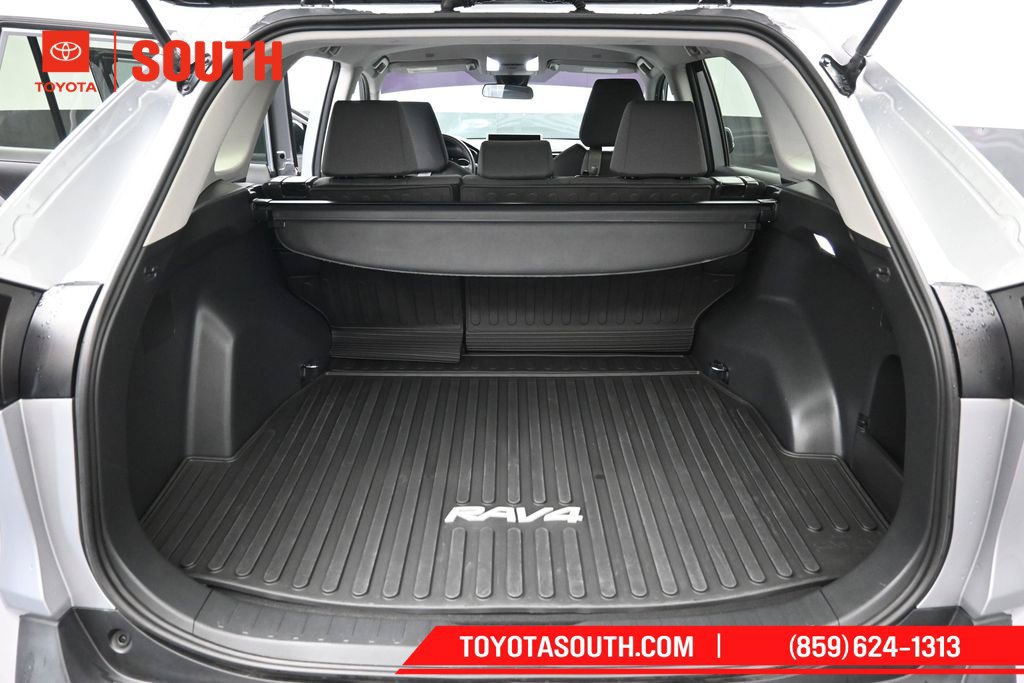 Used 2024 Toyota RAV4 XLE AWD/4WD image 26