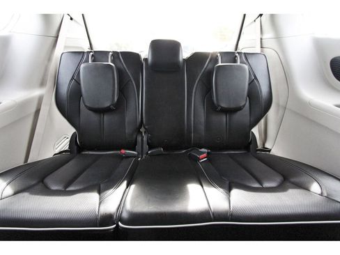 Used 2021 Chrysler Pacifica Limited w/ Uconnect Theater Family Group image 15