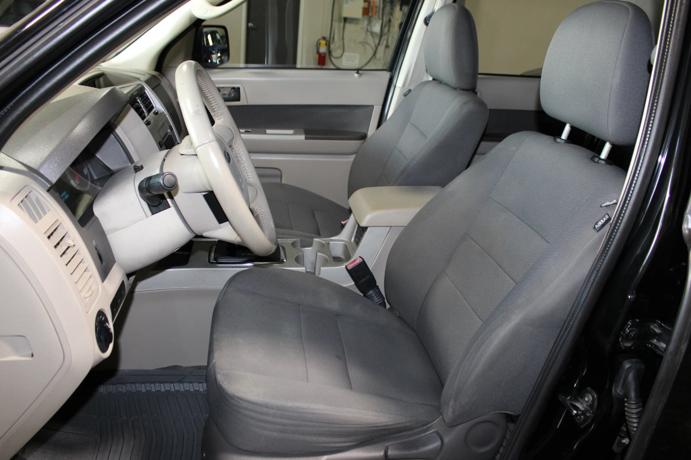 Used 2009 Ford Escape XLT FWD image 21