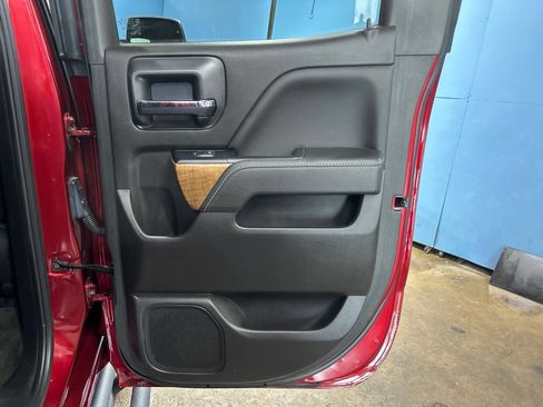 Used 2018 Chevrolet Silverado 1500 LTZ AWD/4WD image 43