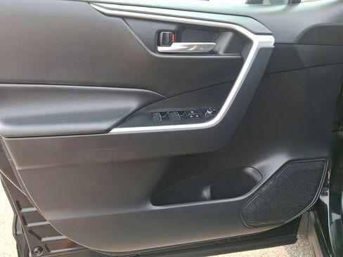 Used 2024 Toyota RAV4 XLE AWD/4WD image 12