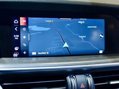 Used 2023 Alfa Romeo Stelvio Ti w/ Active Assist Plus Package image 12