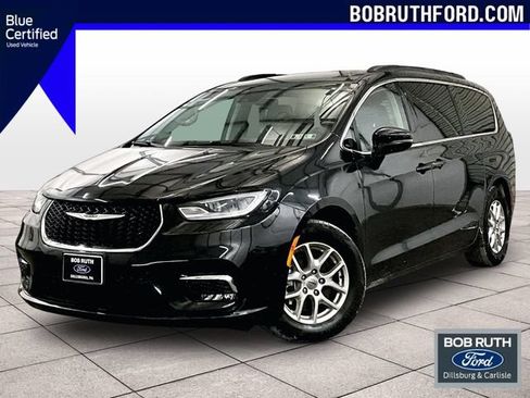 Used 2022 Chrysler Pacifica Touring-L FWD image 1