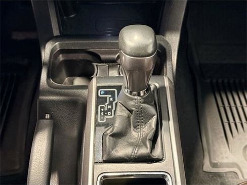 Certified 2019 Toyota Tacoma Limited image 15