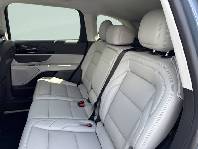 New 2026 Lincoln Nautilus Premier AWD/4WD image 26