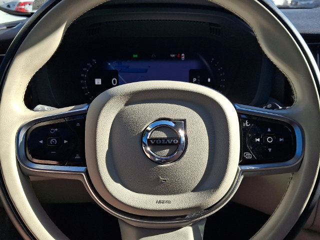 Used 2025 Volvo XC60 B5 Plus w/ Climate Package AWD/4WD image 20