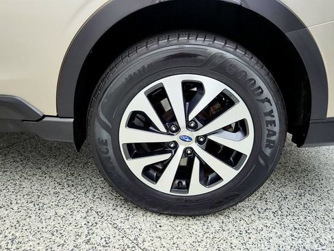 Used 2020 Subaru Outback Premium AWD/4WD image 9