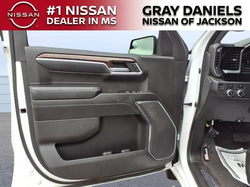 Used 2022 GMC Sierra 1500 SLE AWD/4WD image 15