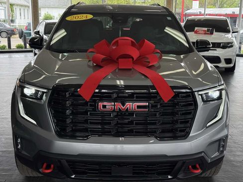 Used 2024 GMC Acadia AT4 w/ Luxury Package AWD/4WD image 20