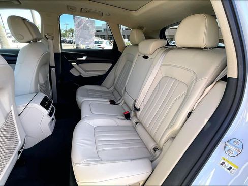 Used 2021 Audi Q5 2.0T Premium Plus w/ Premium Plus Package AWD/4WD image 18