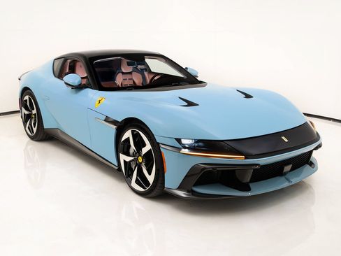 Certified 2025 Ferrari 12Cilindri RWD image 1