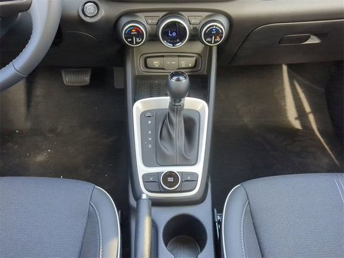 New 2025 Hyundai Venue Limited image 21