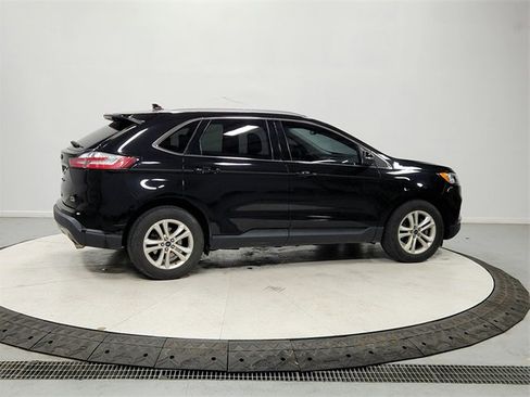 Used 2020 Ford Edge SEL image 8