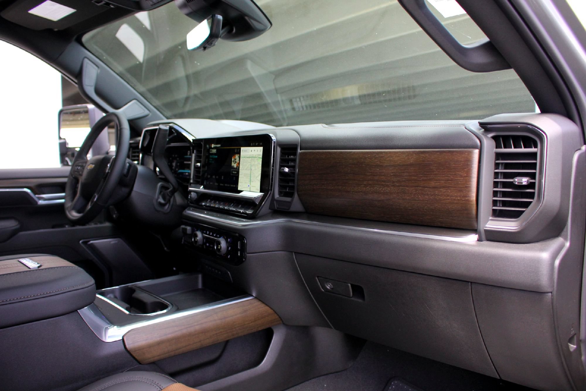 New 2026 Chevrolet Silverado 2500 High Country w/ High Country Premium Package AWD/4WD image 13