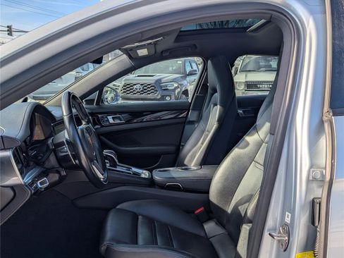 Used 2018 Porsche Panamera 4S image 16