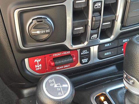 Used 2026 Jeep Wrangler Unlimited Rubicon AWD/4WD image 31