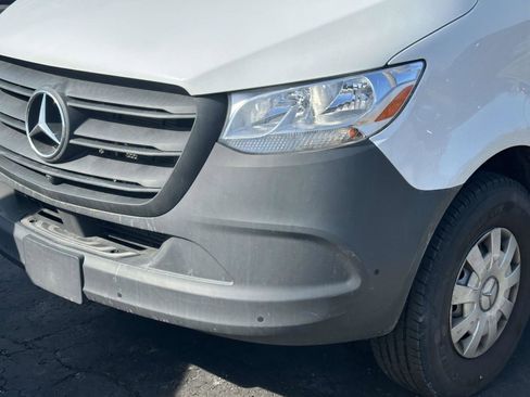 Used 2022 Mercedes-Benz Sprinter 2500 image 7