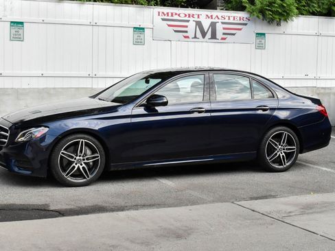 Used 2020 Mercedes-Benz E 350 4MATIC Sedan image 2