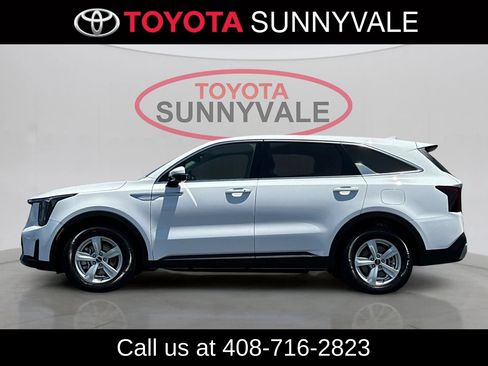 Used 2026 Kia Sorento LX FWD image 6