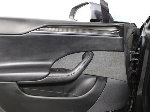 Used 2021 Tesla Model S Plaid image 7