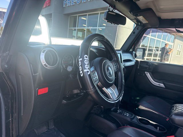 Used 2017 Jeep Wrangler Rubicon AWD/4WD image 8