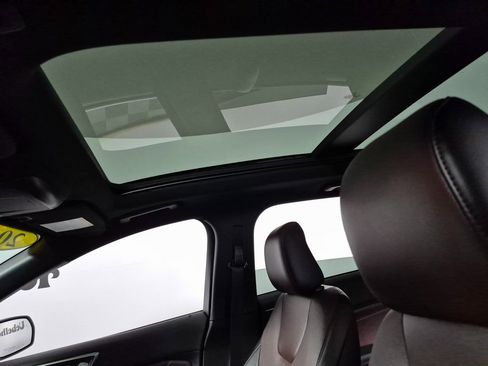 Used 2021 Ford Edge Titanium w/ Equipment Group 301A image 21