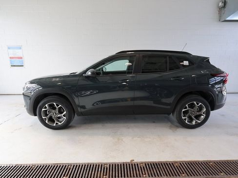 New 2026 Chevrolet Trax LT w/ LT Convenience Package image 7