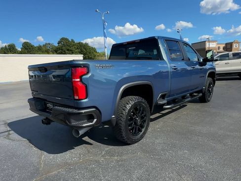 Used 2025 Chevrolet Silverado 2500 LT w/ Trail Boss Package AWD/4WD image 8