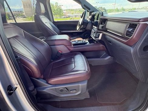 Used 2023 Ford Expedition Max Limited AWD/4WD image 32