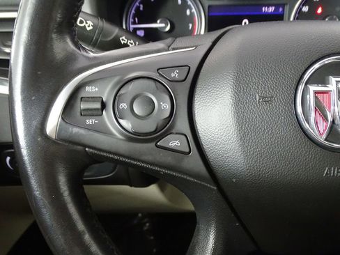 Used 2020 Buick Enclave Essence w/ LPO, Luxury Package image 24