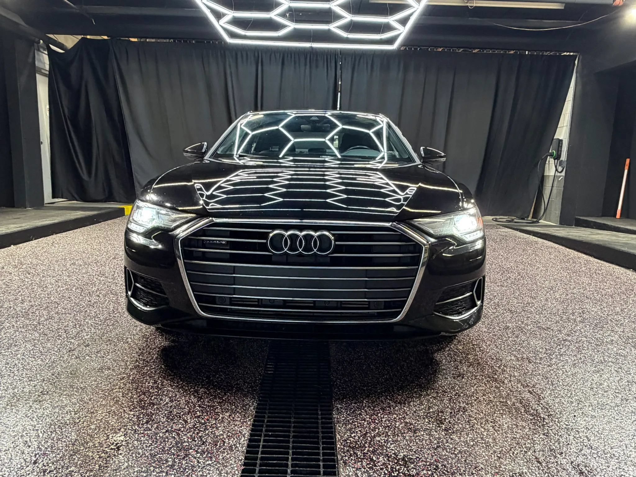 Used 2020 Audi A6 2.0T Premium w/ Convenience Package AWD/4WD image 2