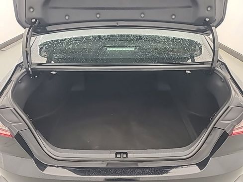 Used 2025 Toyota Camry SE FWD image 18