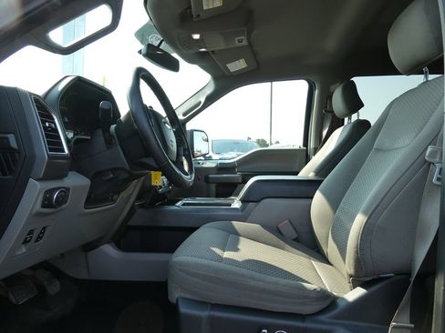 Used 2015 Ford F150 XLT w/ Equipment Group 302A Luxury AWD/4WD image 22