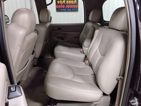 Used 2004 Chevrolet Suburban Z71 w/ Preferred Equipment Group AWD/4WD image 13
