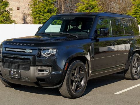Used 2023 Land Rover Defender 110 X-Dynamic SE AWD/4WD image 3