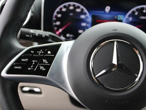 Used 2023 Mercedes-Benz GLC 300 image 21
