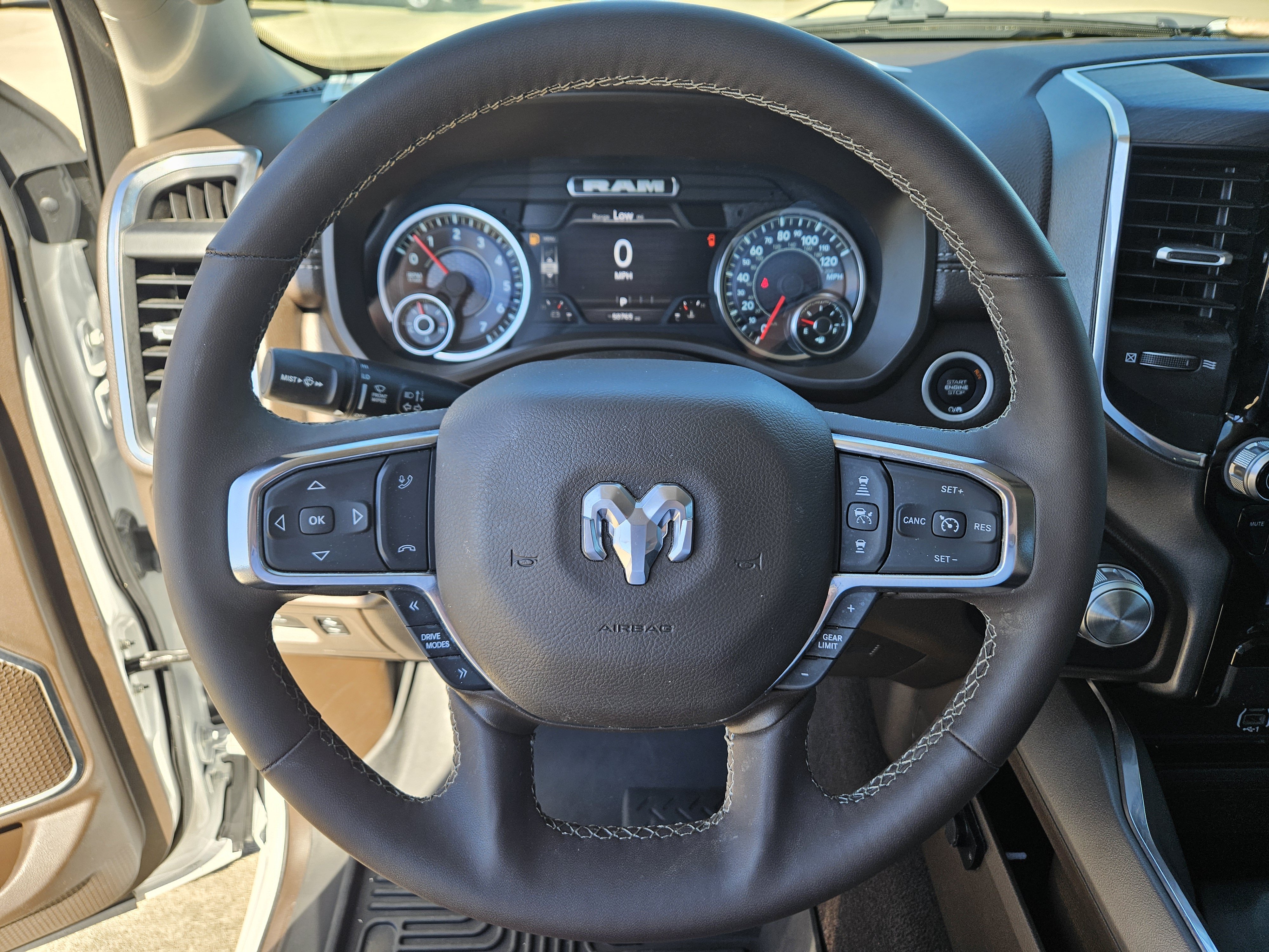 Used 2025 RAM 1500 Laramie AWD/4WD image 25